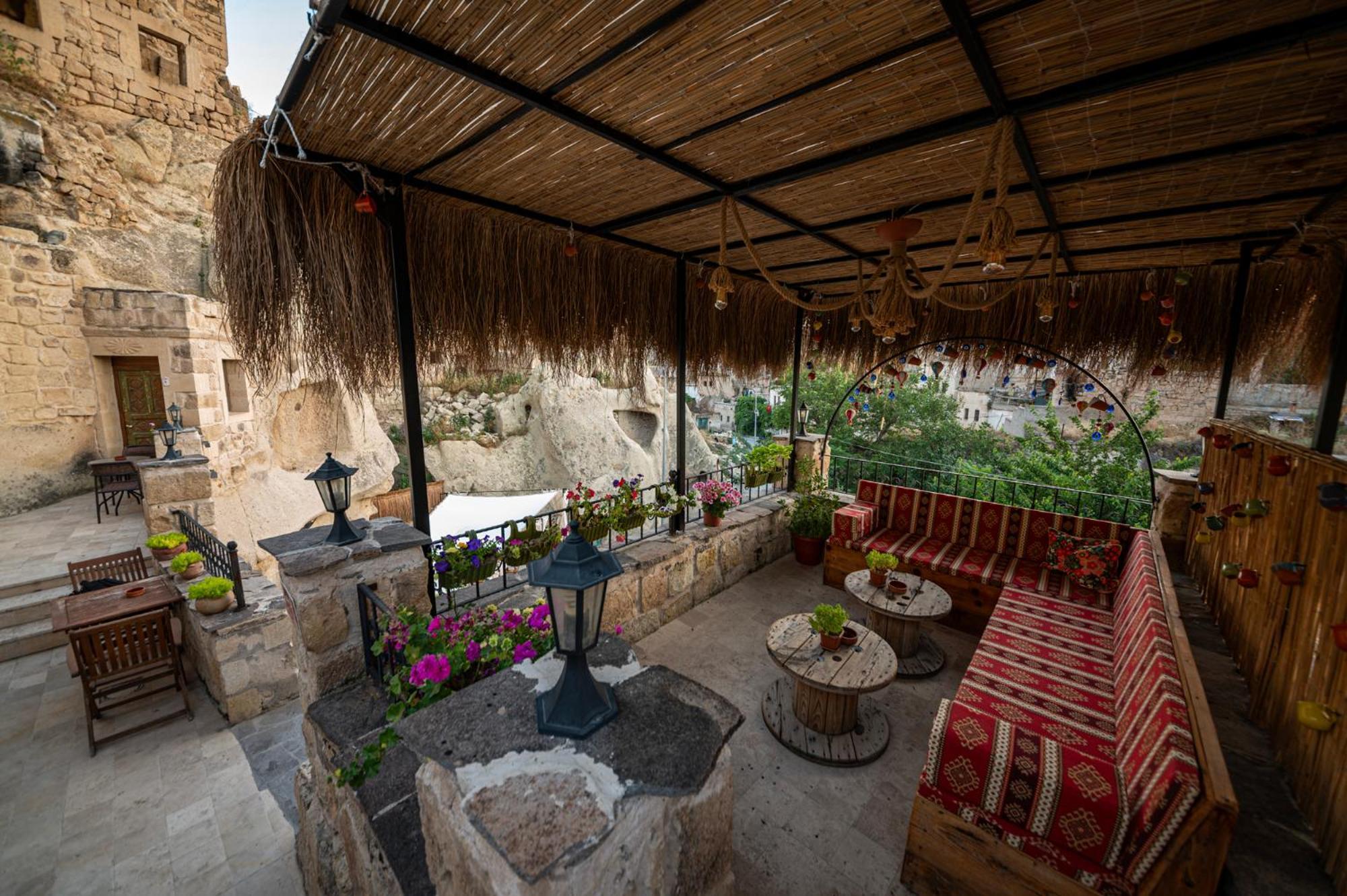 Bed and Breakfast Shiraz Cave Cappadocia Ургуп Экстерьер фото
