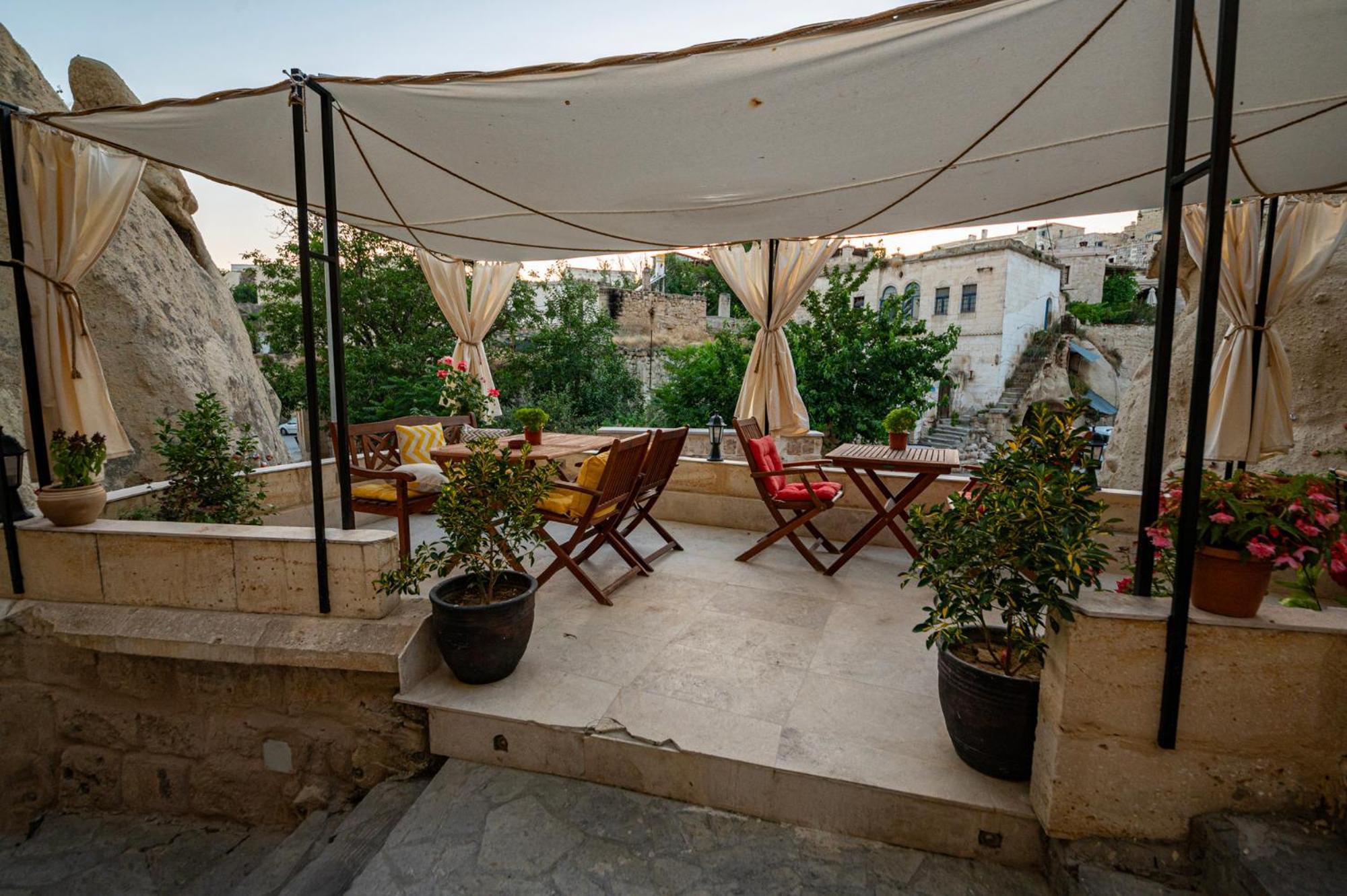 Bed and Breakfast Shiraz Cave Cappadocia Ургуп Экстерьер фото